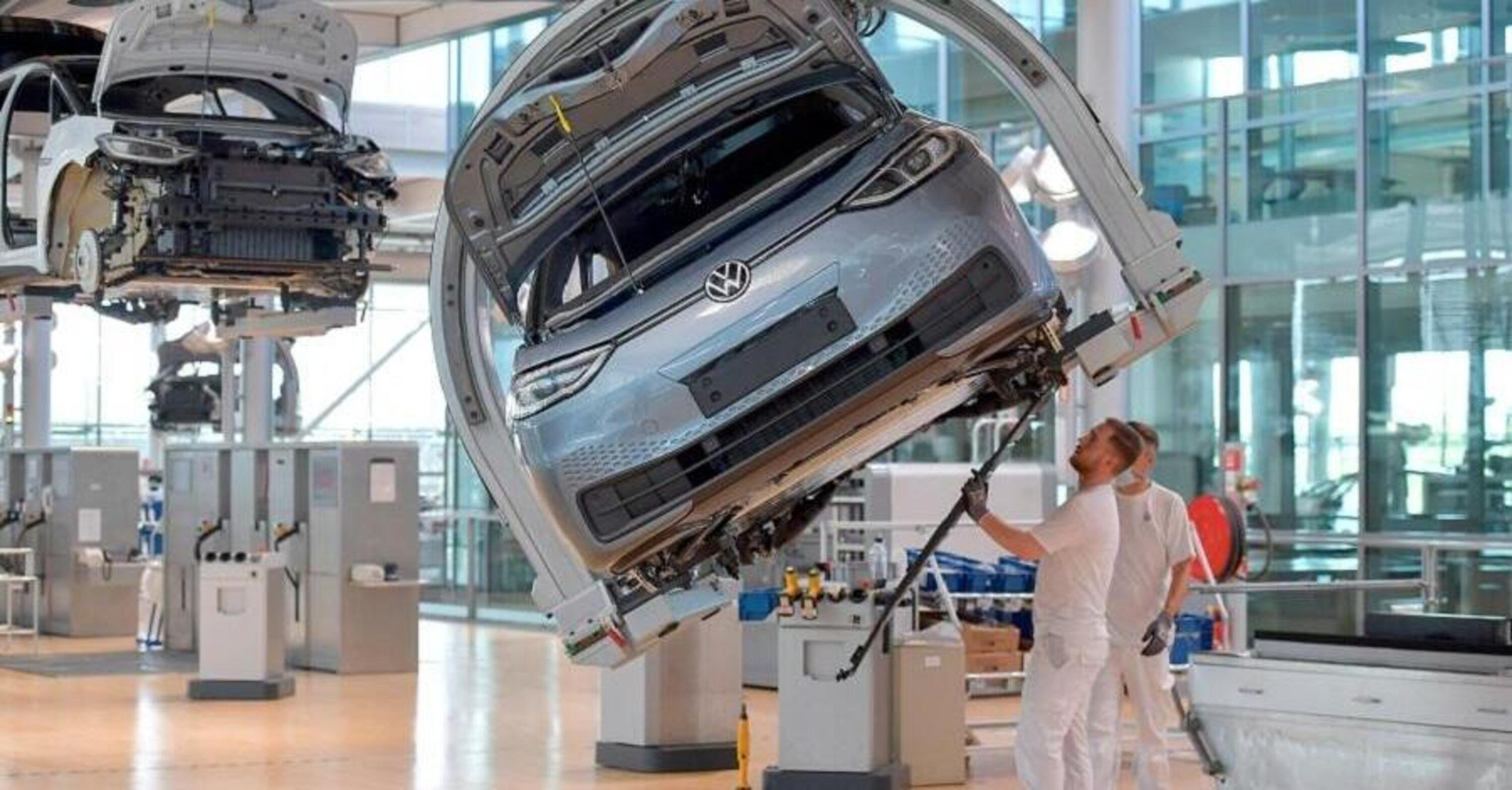 Volkswagen potrebbe chiudere una fabbrica di elettriche: Dresda &egrave; a rischio