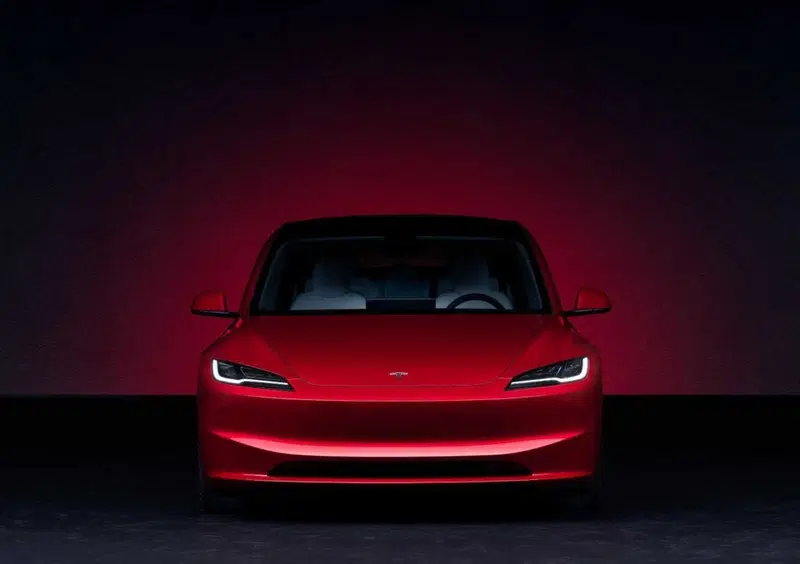 Tesla Model 3 (2018-->>) (6)