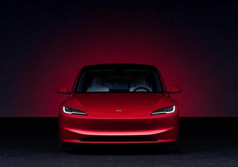 Tesla Model 3 (2018->>) (6)