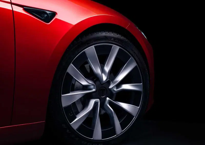 Tesla Model 3 (2018-->>) (16)