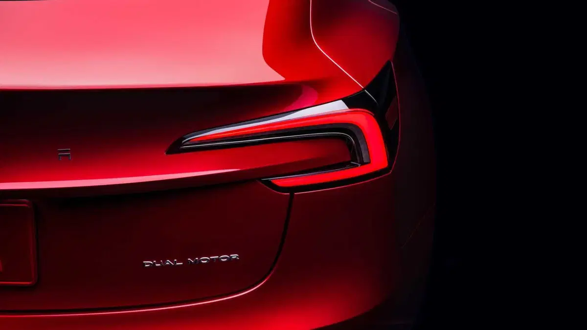 Tesla Model 3 (2018-->>) (15)