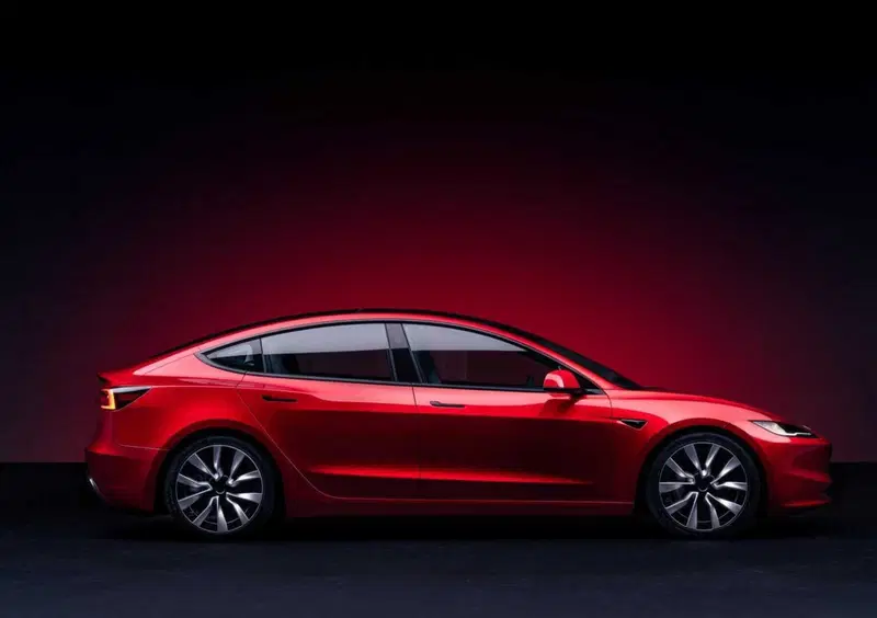 Tesla Model 3 (2018-->>) (5)