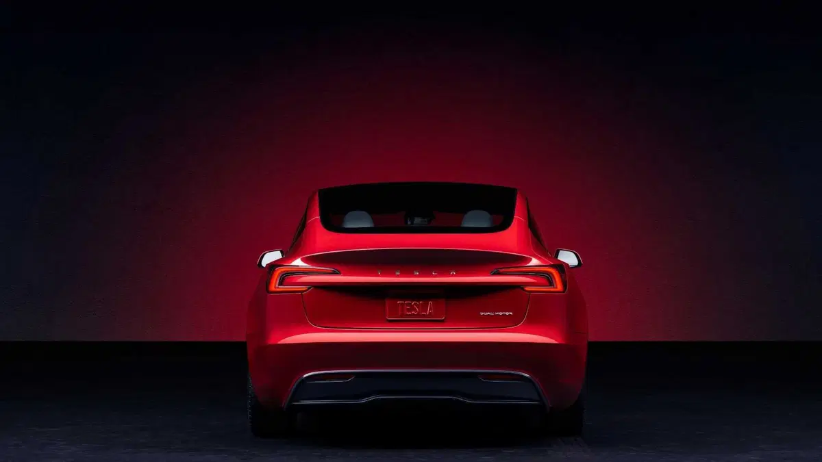 Tesla Model 3 (2018-->>) (7)