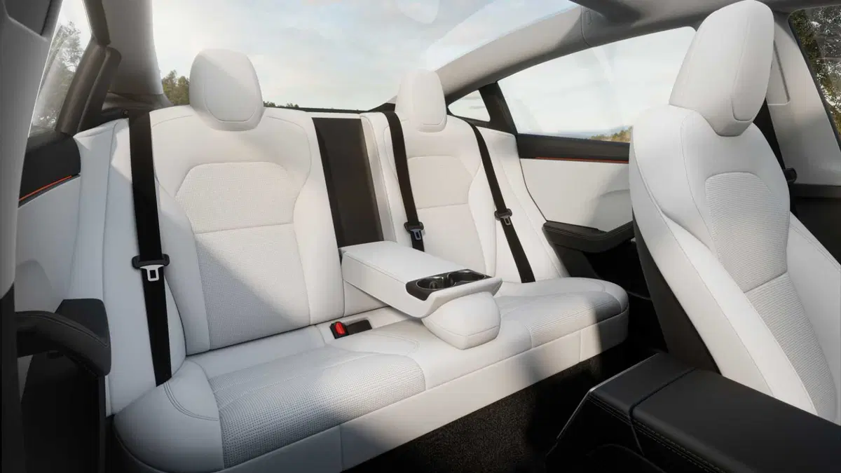 Tesla Model 3 (2018-->>) (11)