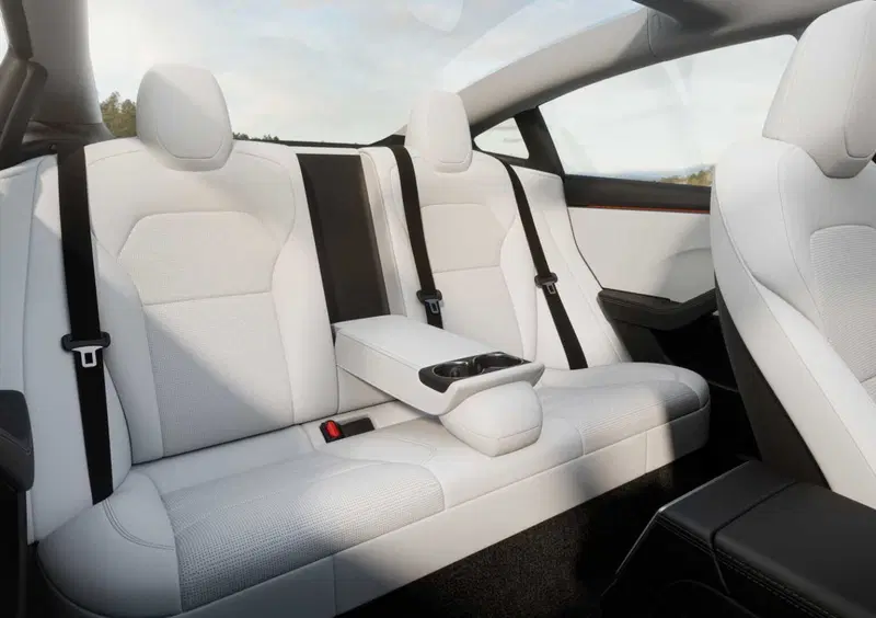 Tesla Model 3 (2018-->>) (11)