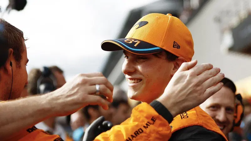 F1. Piastri rinnova con McLaren, Webber: "Andare in Red Bull gli avrebbe rovinato la crescita"