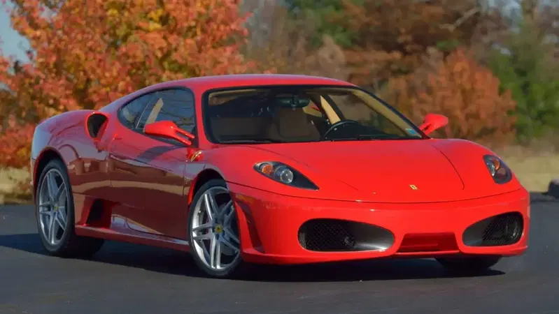 Ferrari F430: il video ipnotico del rebuild fino all&rsquo;ultimo bullone