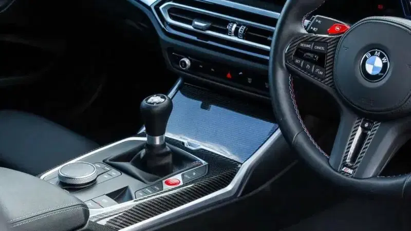 BMW: chi va col manuale &egrave; sempre pi&ugrave; lento, addio alla leva