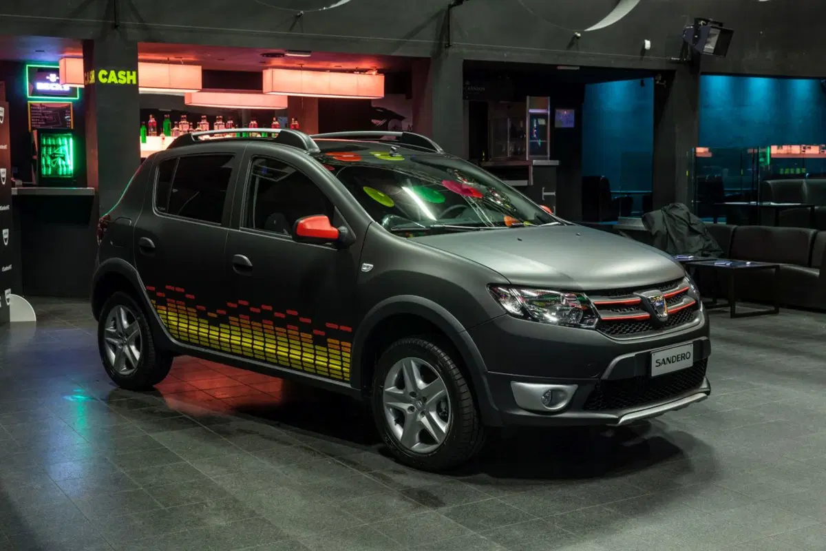 Dacia Sandero Hit Edition, compatta con ritmo (10)