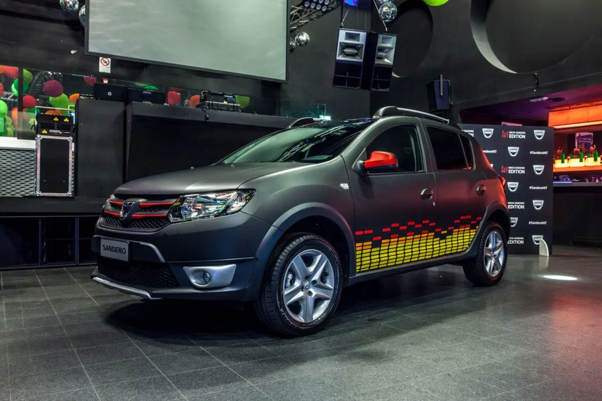 Dacia Sandero Hit Edition, compatta con ritmo (16)
