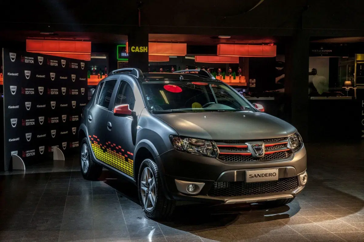 Dacia Sandero Hit Edition, compatta con ritmo (19)