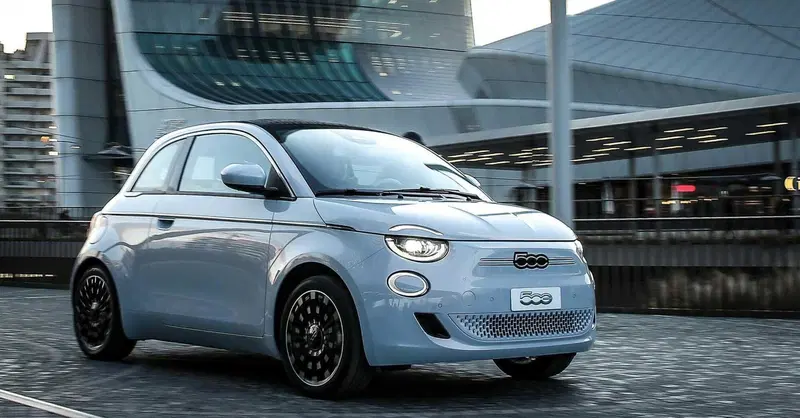 Fiat 500 elettrica si ferma: cassa integrazione a Mirafiori (anche per Maserati)