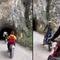 Riva del Garda. Sulla Ponale con le moto (spente): scoppia la polemica sui social [VIDEO]