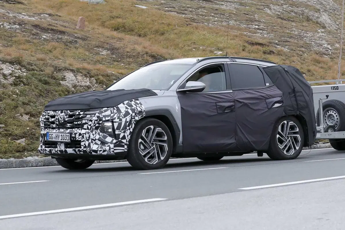 Hyundai Tucson 2024, ecco il nuovo facelift [Foto Spia] (4)