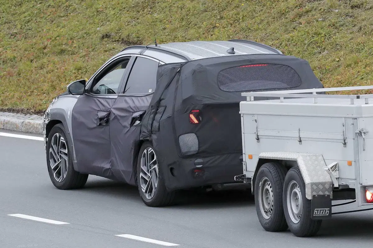 Hyundai Tucson 2024, ecco il nuovo facelift [Foto Spia] (10)