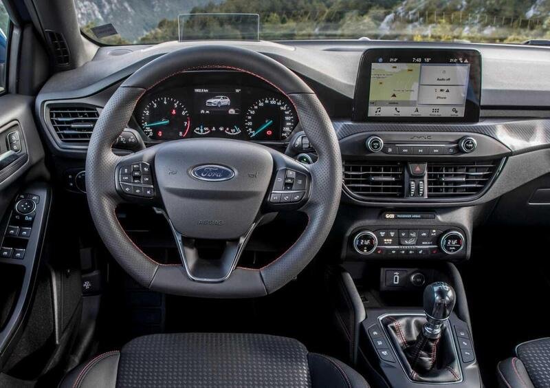 Ford Focus (2018-->>) (16)