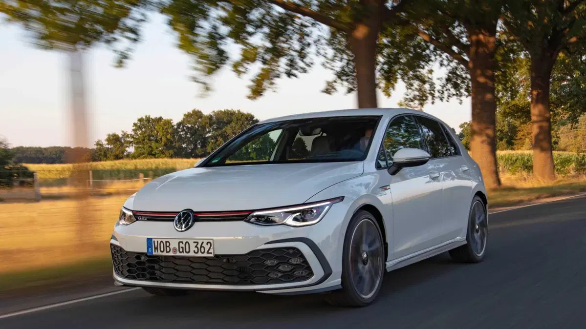 Volkswagen Golf 2.0 TSI GTI DSG (4)