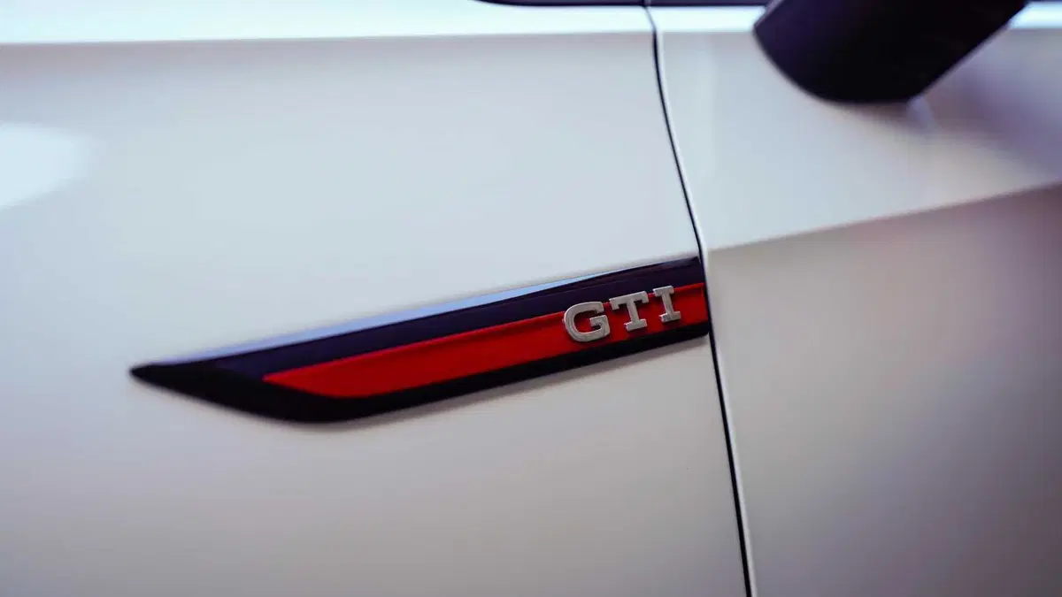 Volkswagen Golf 2.0 TSI GTI DSG (14)