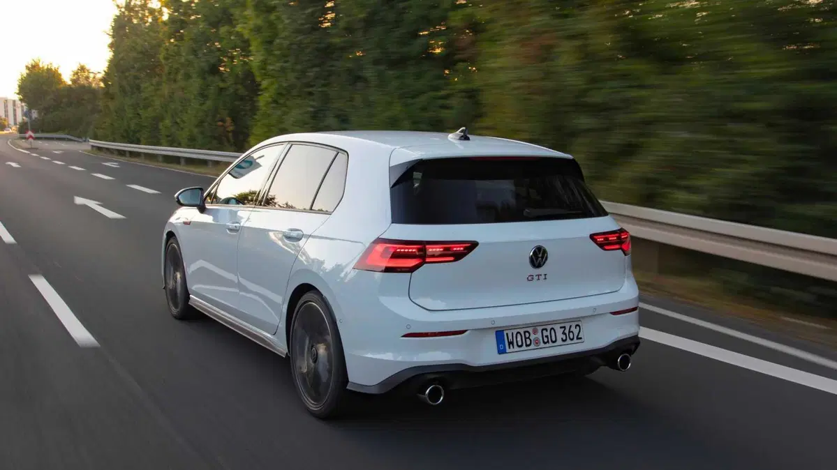 Volkswagen Golf 2.0 TSI GTI (6)