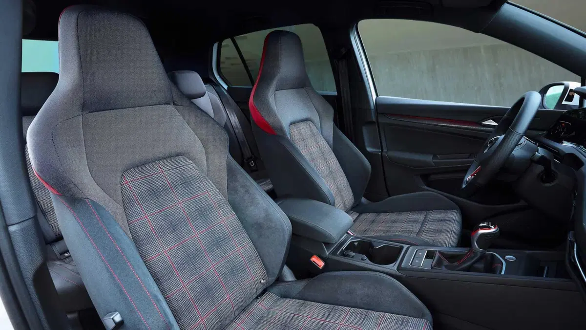Volkswagen Golf 2.0 TSI GTI (10)