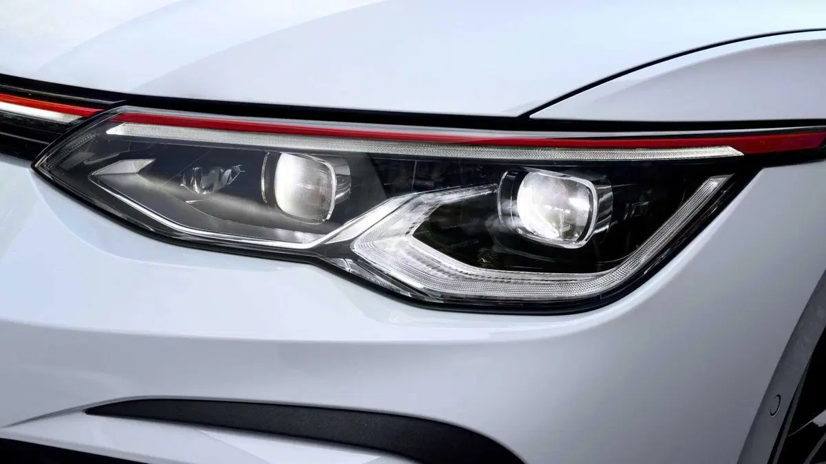Volkswagen Golf 2.0 TSI GTI (12)