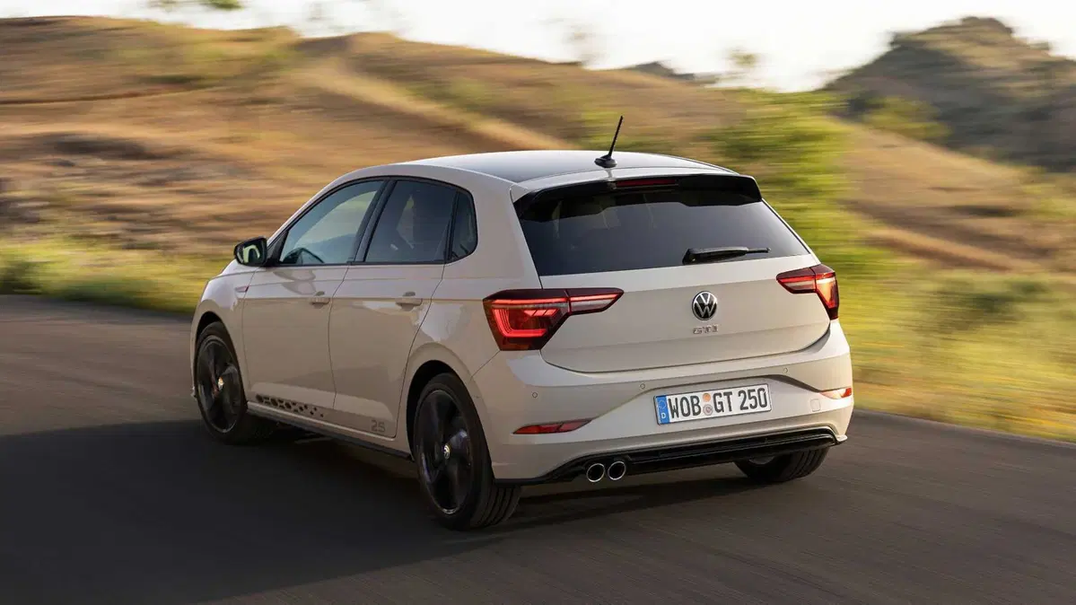 Volkswagen Polo 2.0 tsi GTI dsg (4)