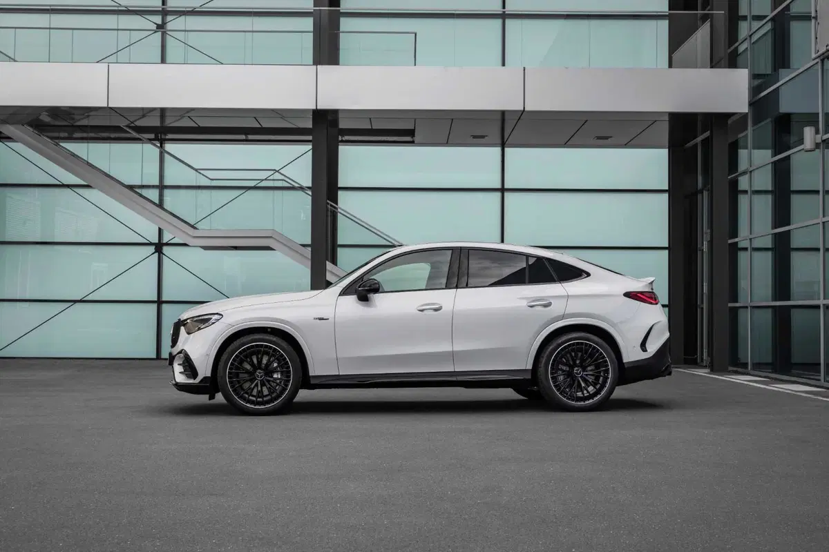 Mercedes-AMG GLC Coupé: 680 Cv e 1.020 Nm, pura potenza tedesca  (10)