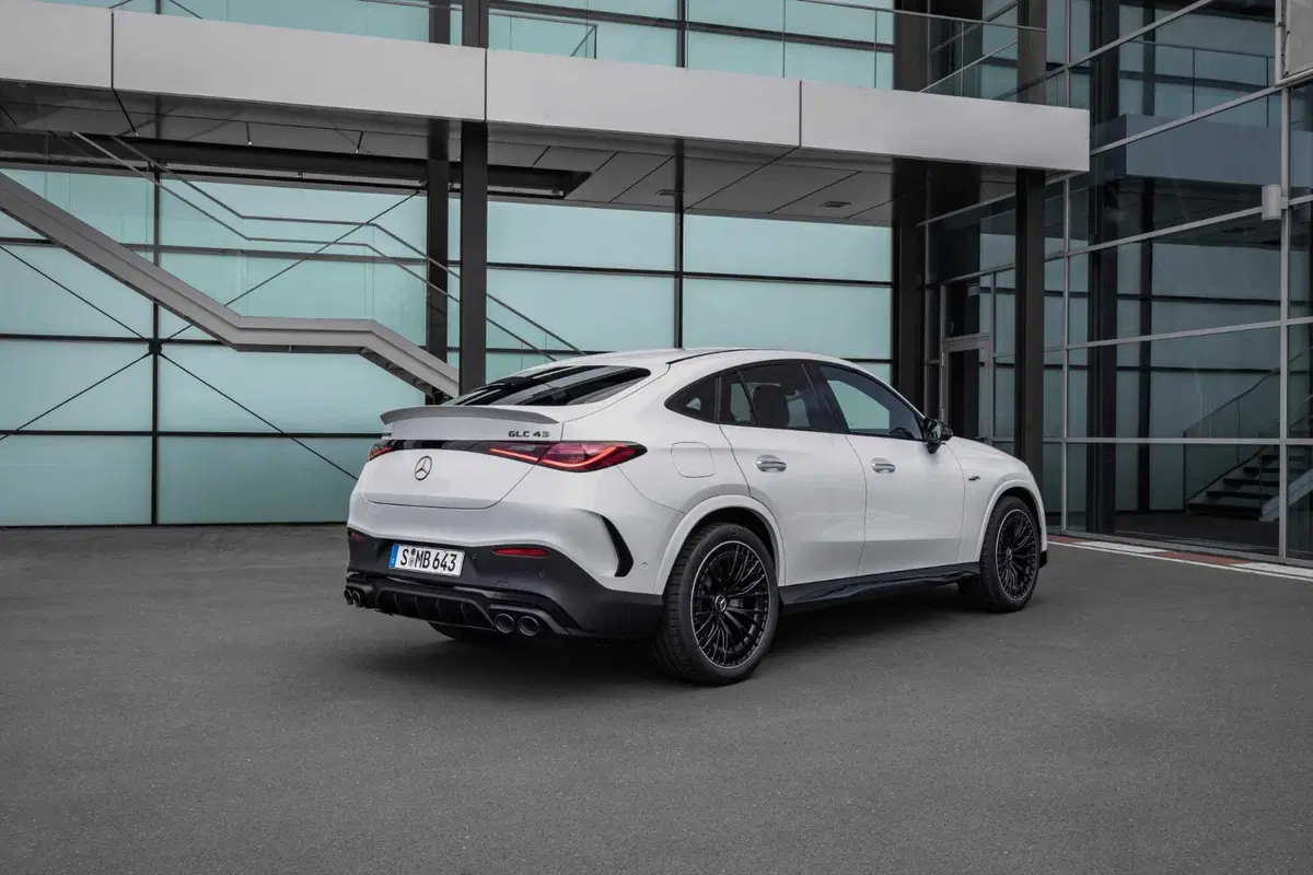 Mercedes-AMG GLC Coupé: 680 Cv e 1.020 Nm, pura potenza tedesca  (11)