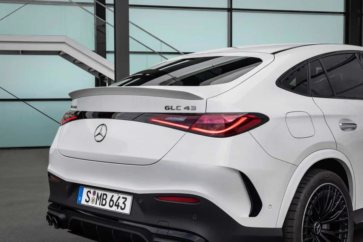 Mercedes-AMG GLC Coupé: 680 Cv e 1.020 Nm, pura potenza tedesca  (15)