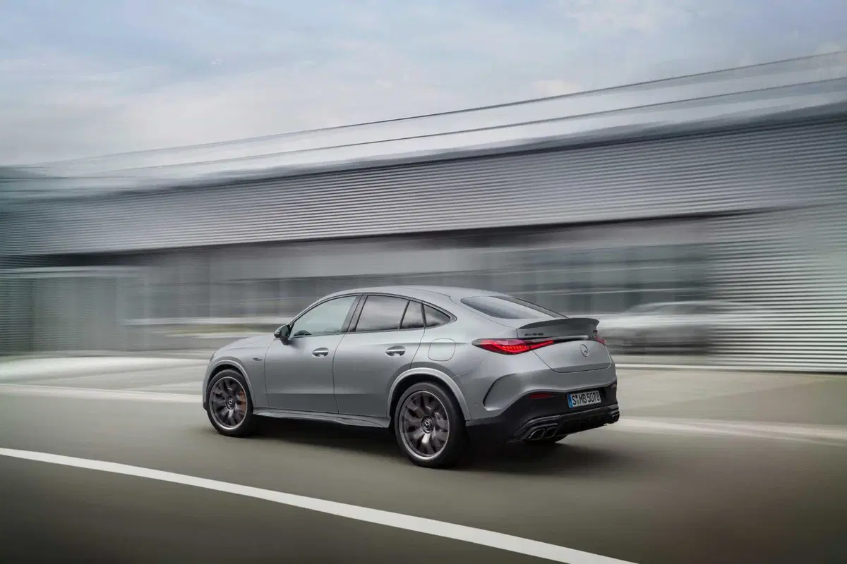 Mercedes-AMG GLC Coupé: 680 Cv e 1.020 Nm, pura potenza tedesca  (24)