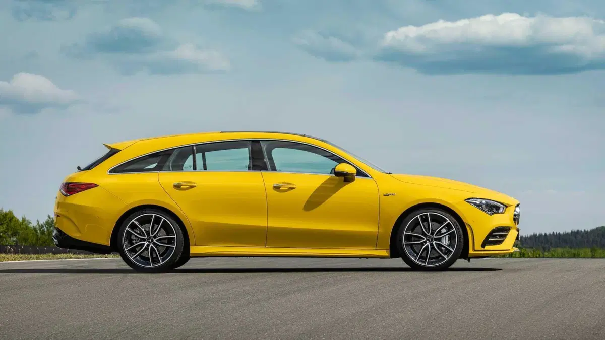 Mercedes-Benz CLA Shooting Brake 35 AMG 4Matic Shooting Brake AMG Line Premium Plus (4)