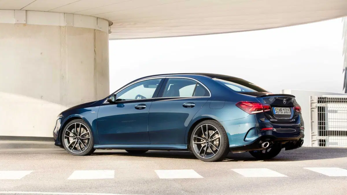 Mercedes-Benz Classe A Sedan 35 AMG 4Matic 4p. Advanced Plus AMG Line (2)