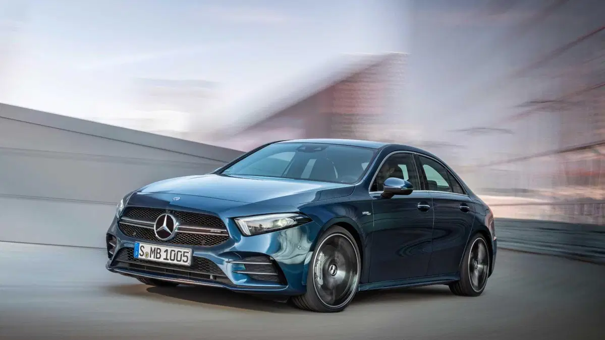 Mercedes-Benz Classe A Sedan 35 AMG 4Matic 4p. Premium Plus AMG Line (6)