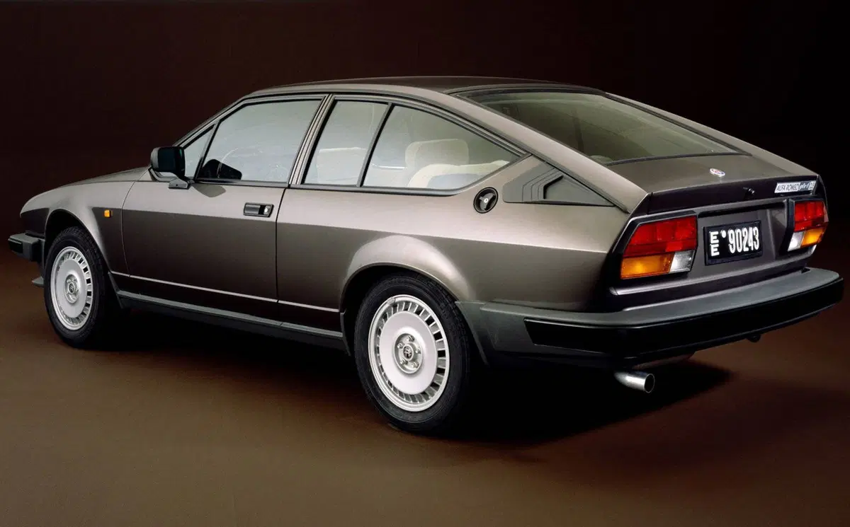 Alfa Romeo Alfetta GTV 2.0 (2)