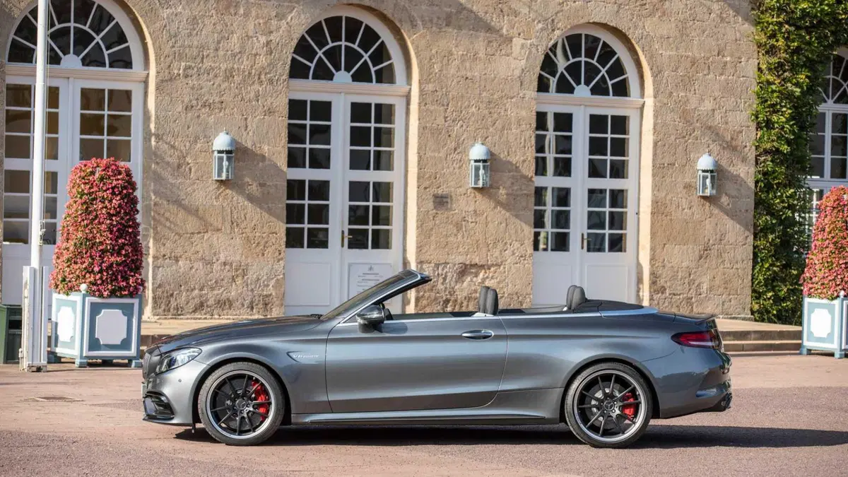 Mercedes-Benz Classe C Cabrio 63 AMG Cabrio S (6)