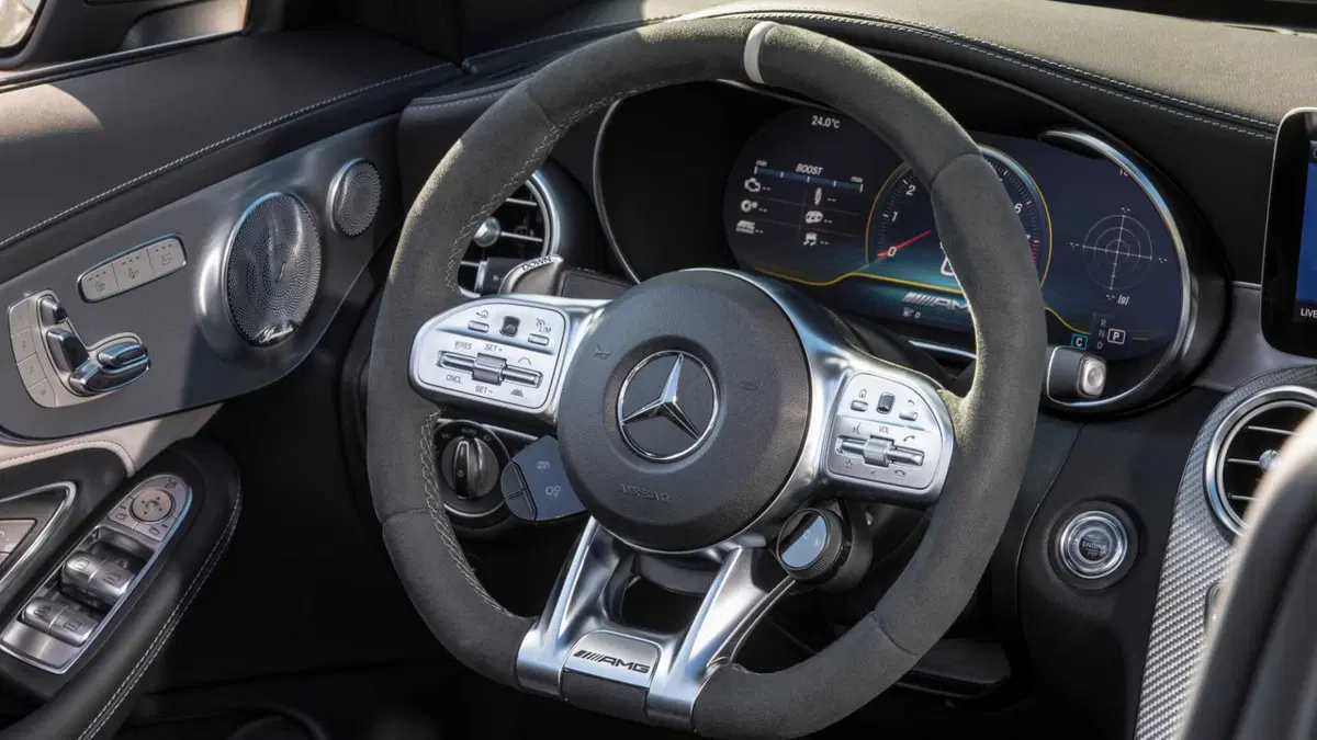 Mercedes-Benz Classe C Cabrio 63 AMG Cabrio S (12)