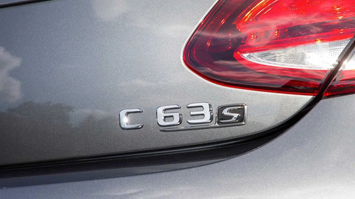 Mercedes-Benz Classe C Cabrio 63 AMG Cabrio S (19)