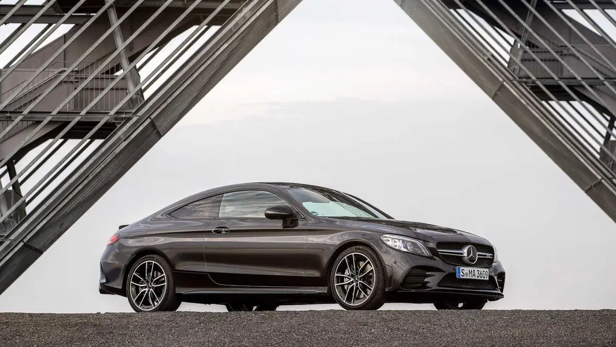 Mercedes-Benz Classe C Coupé 43 4Matic AMG Coupé (3)