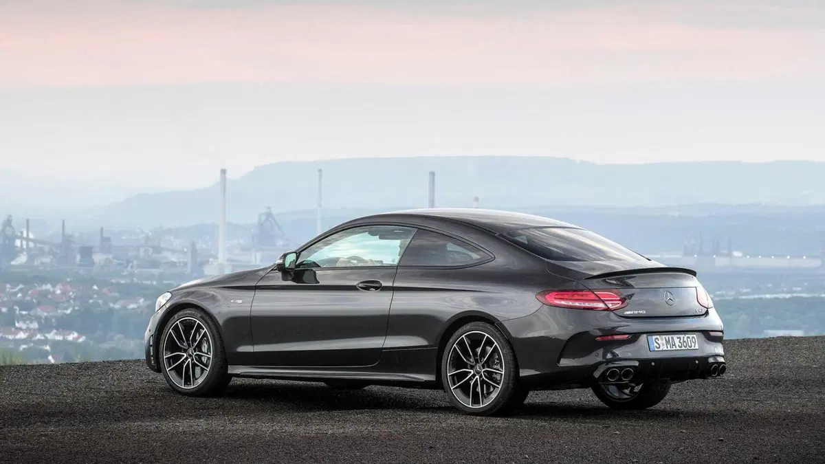 Mercedes-Benz Classe C Coupé 43 4Matic AMG Coupé (6)