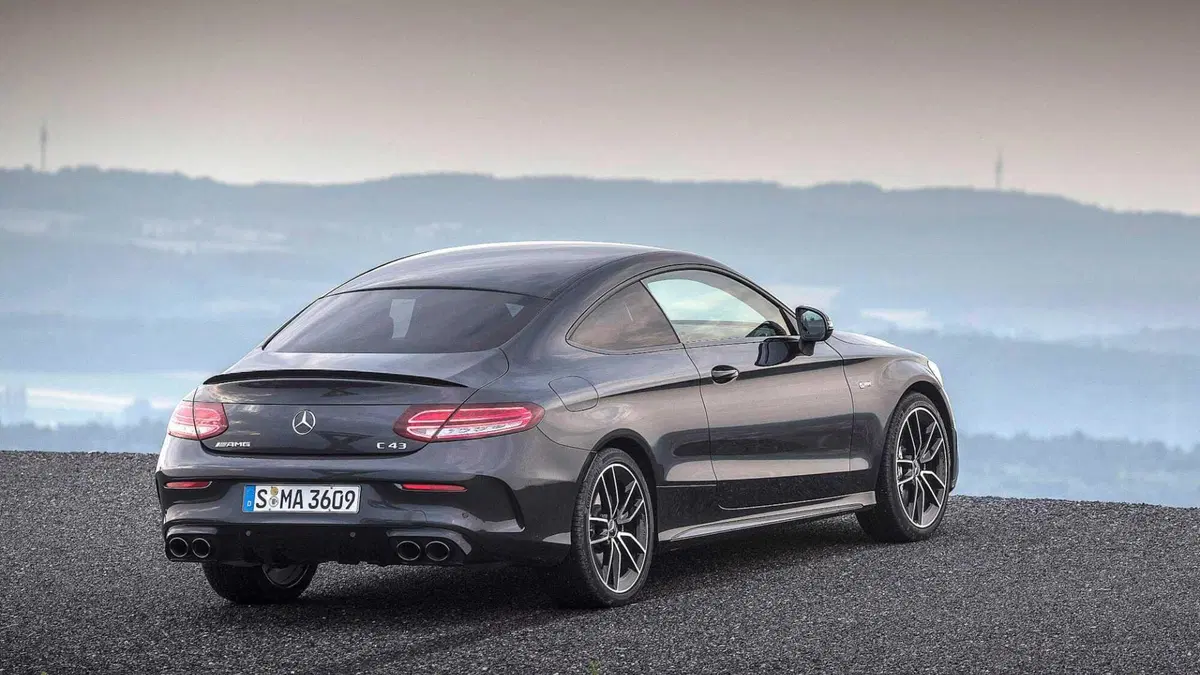 Mercedes-Benz Classe C Coupé 43 4Matic AMG Coupé (4)
