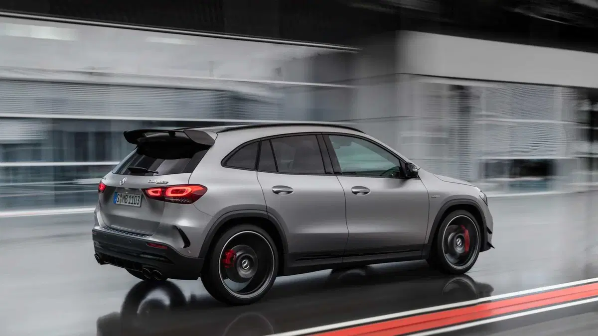 Mercedes-Benz GLA SUV 45 S 4Matic+ AMG (3)