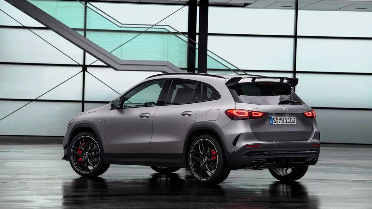 Mercedes-Benz GLA SUV 45 S 4Matic+ AMG (4)