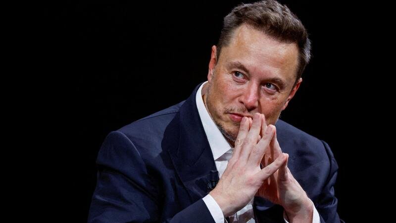 Tesla, Elon Musk: Ford, GM e Stellantis falliranno per gli scioperi UAW