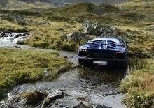 Lamborghini Aventador SVJ in off road in Svizzera, denunciato  un americano