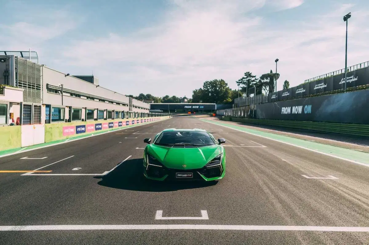 Lamborghini Revuelto: guidata a Vallelunga, è ibridonica (ibirda e fotonica) [VIDEO] (3)