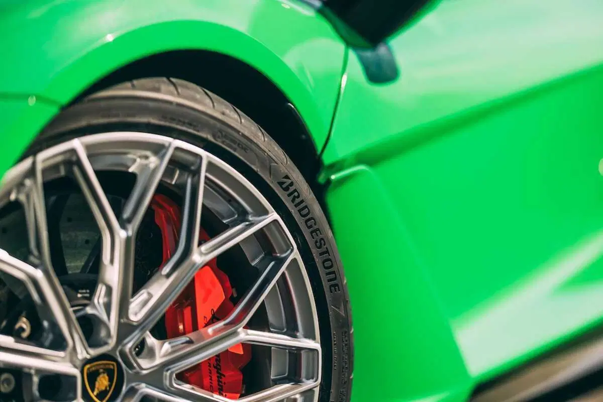 Lamborghini Revuelto: guidata a Vallelunga, è ibridonica (ibirda e fotonica) [VIDEO] (10)