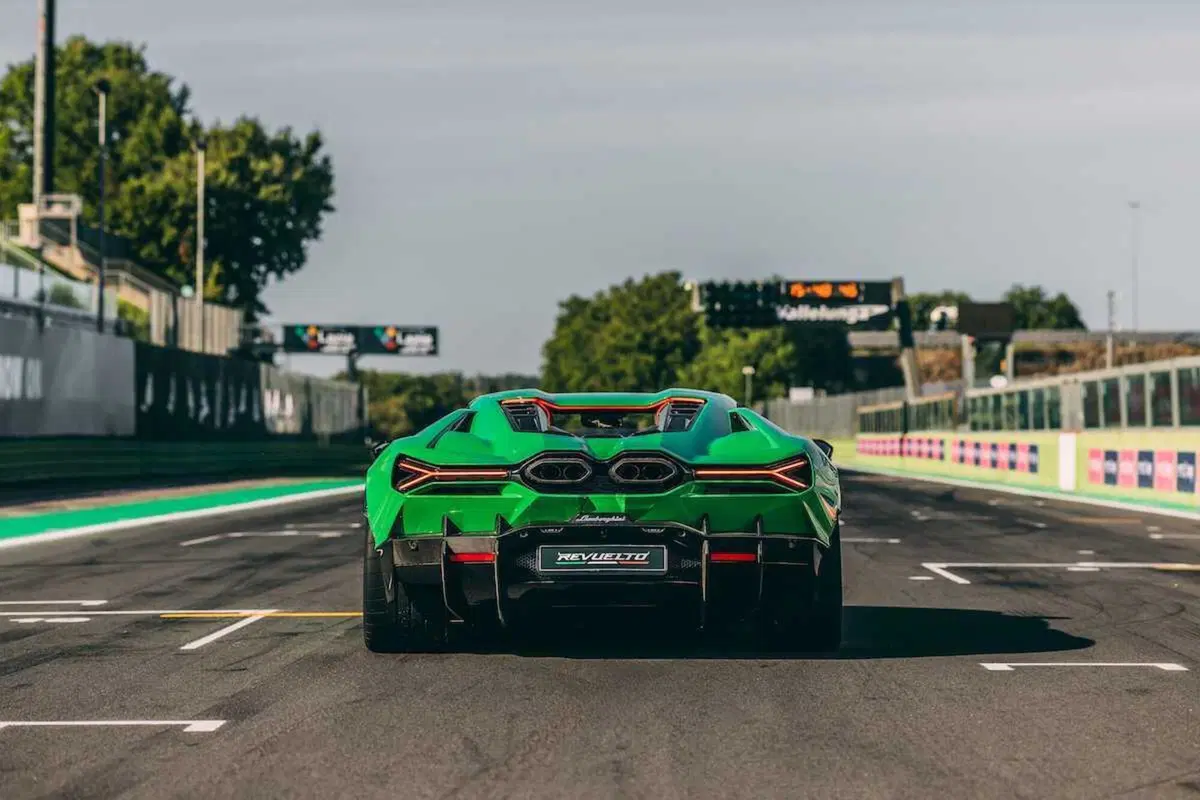 Lamborghini Revuelto: guidata a Vallelunga, è ibridonica (ibirda e fotonica) [VIDEO] (23)