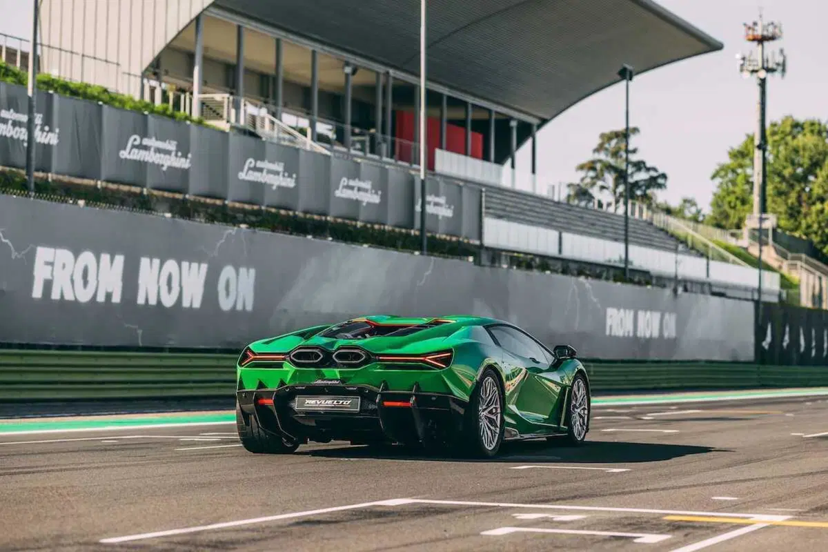 Lamborghini Revuelto: guidata a Vallelunga, è ibridonica (ibirda e fotonica) [VIDEO] (22)