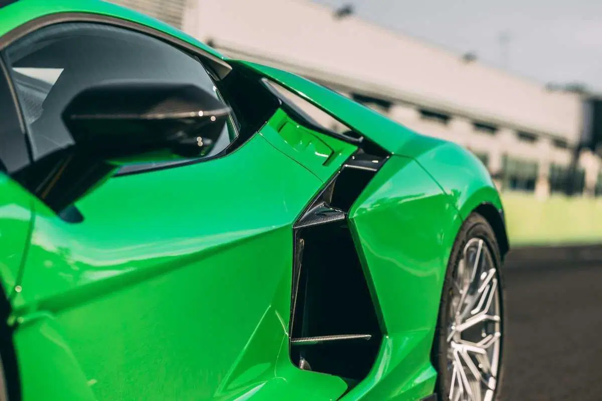 Lamborghini Revuelto: guidata a Vallelunga, è ibridonica (ibirda e fotonica) [VIDEO] (27)