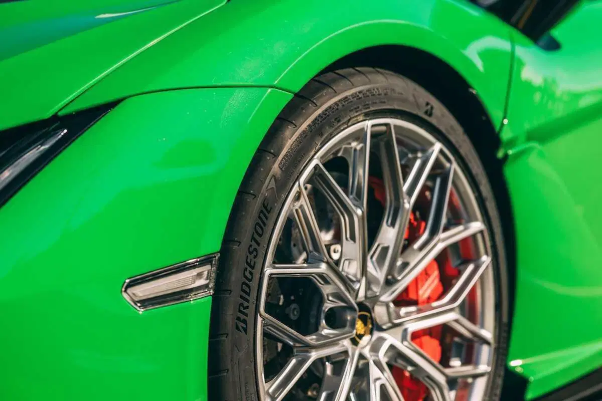 Lamborghini Revuelto: guidata a Vallelunga, è ibridonica (ibirda e fotonica) [VIDEO] (28)